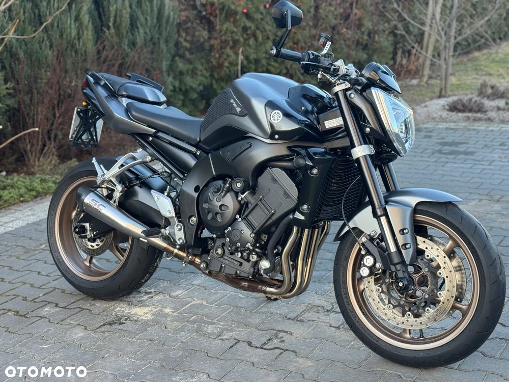 Yamaha FZ - 9