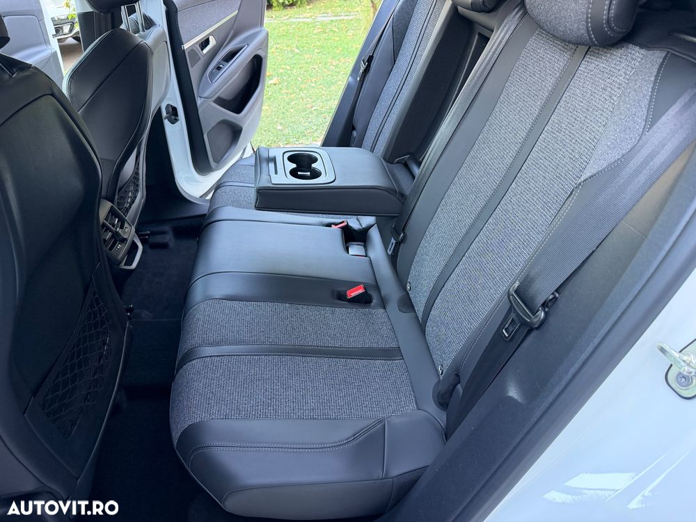 Peugeot 3008 1.2 PureTech 130 EAT8 GT - 12