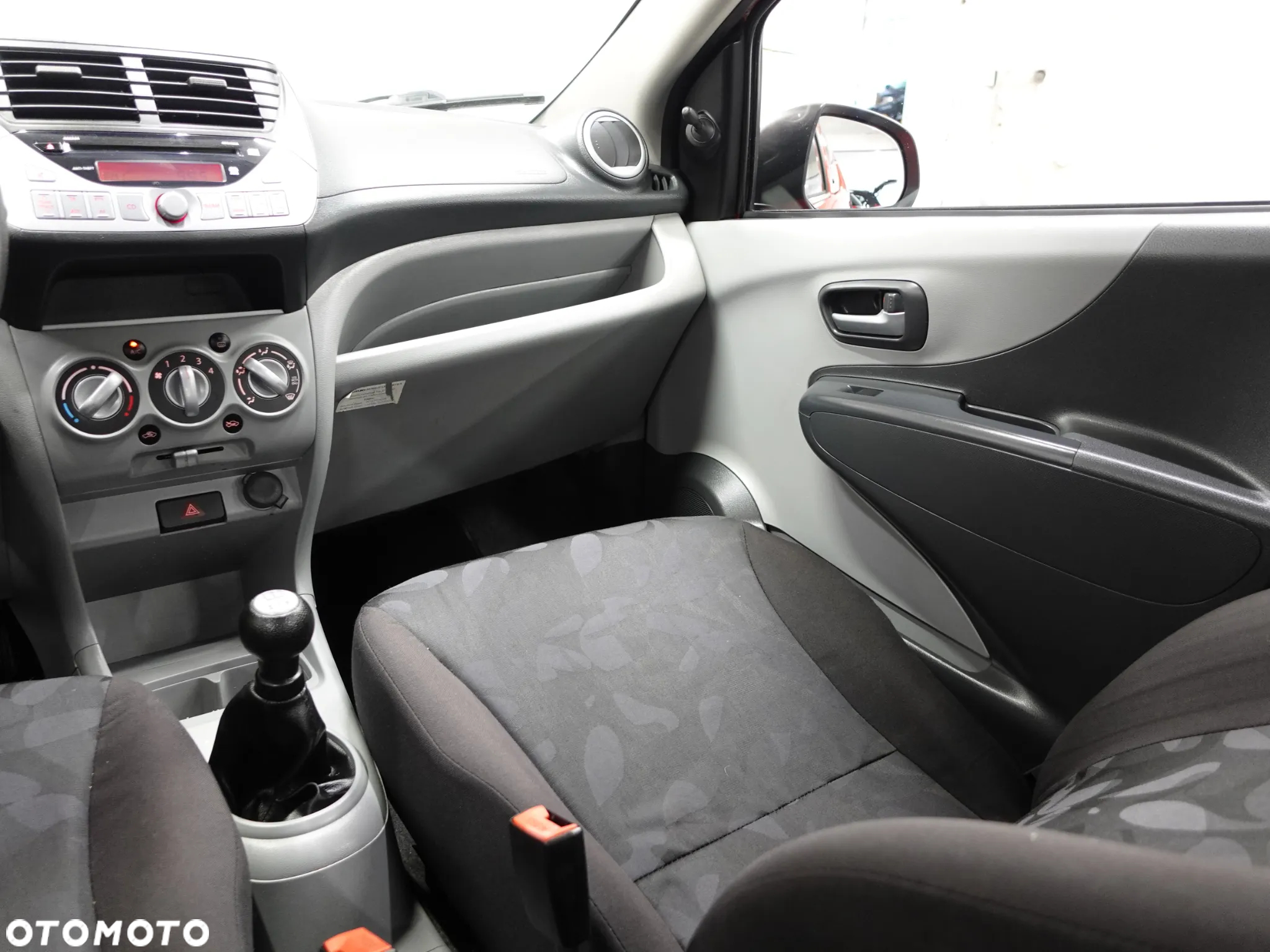 Suzuki Alto 1.0 Club - 38