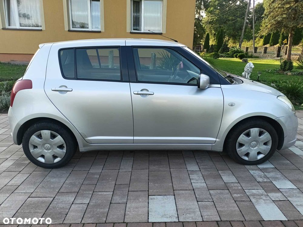 Suzuki Swift - 3