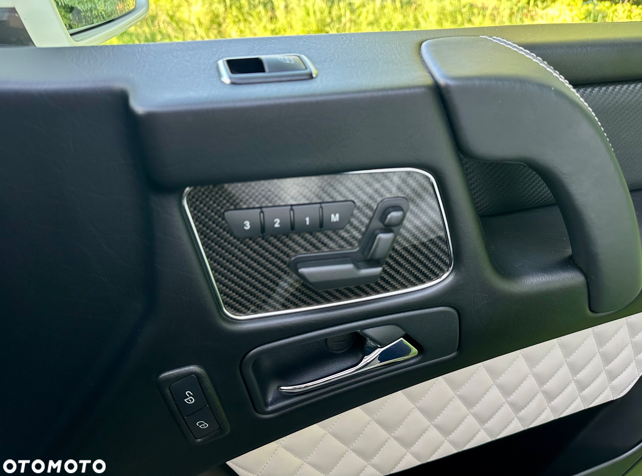 Mercedes-Benz Klasa G AMG 63 AMG SPEEDSHIFT 7G-TRONIC Edition 463 - 33