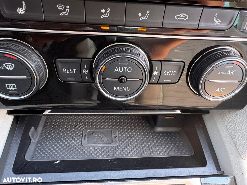 Volkswagen Passat 2.0 TDI DSG Highline - 27
