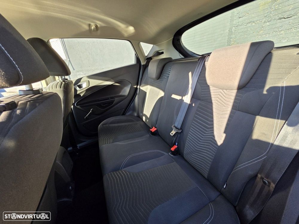 Ford Fiesta 1.0 T EcoBoost Titanium PowerShift - 8