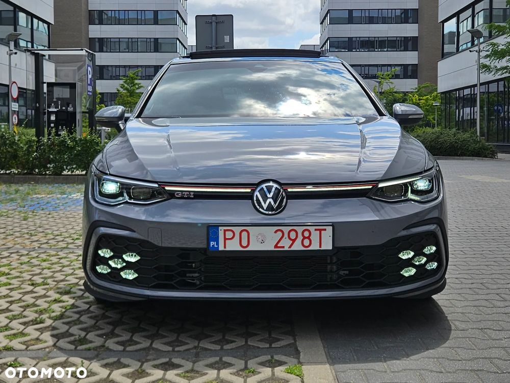 Volkswagen Golf - 23