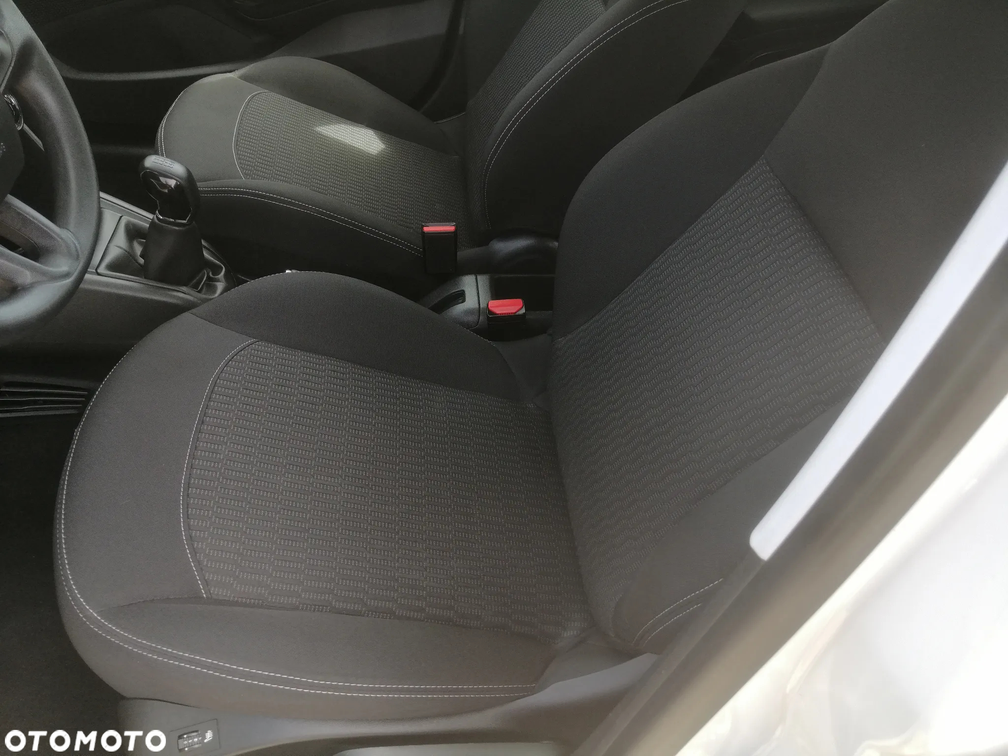 Peugeot 208 PureTech 82 Start & Stop Allure - 26