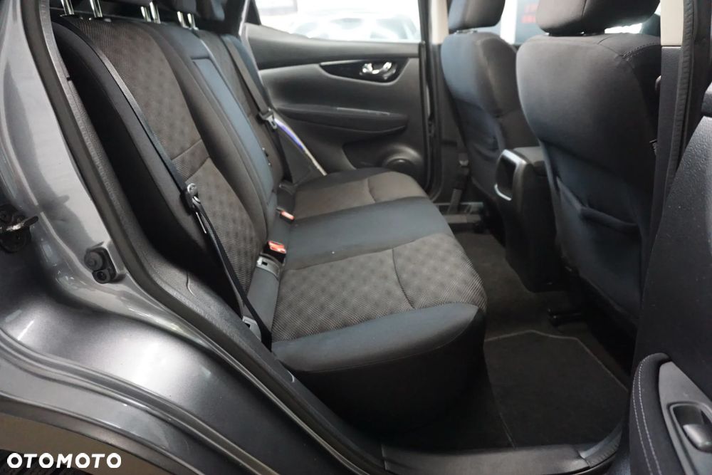 Nissan Qashqai 1.5 dCi DPF acenta - 24