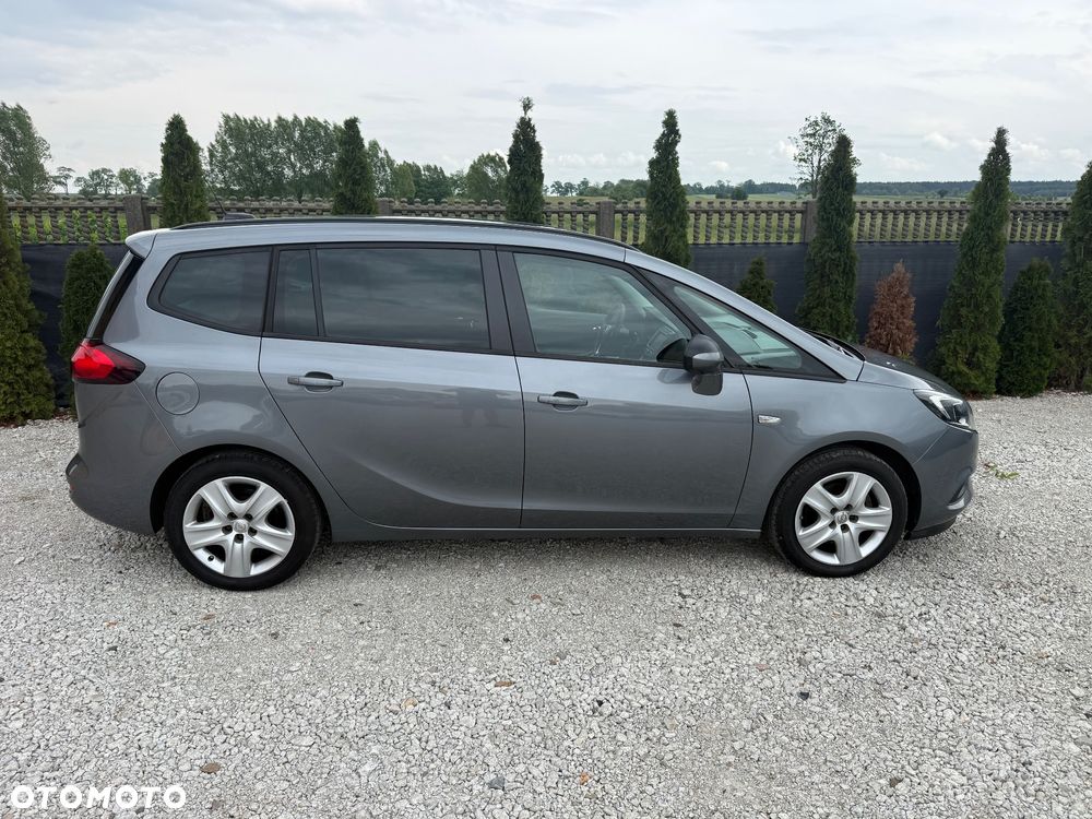 Opel Zafira - 10
