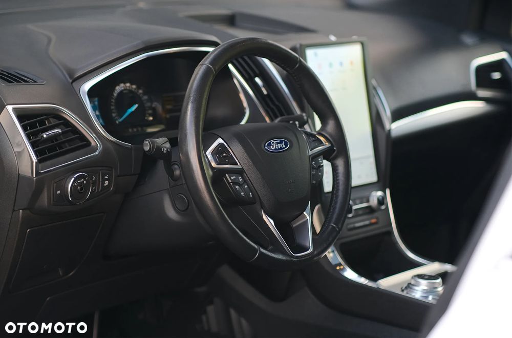 Ford Edge - 11