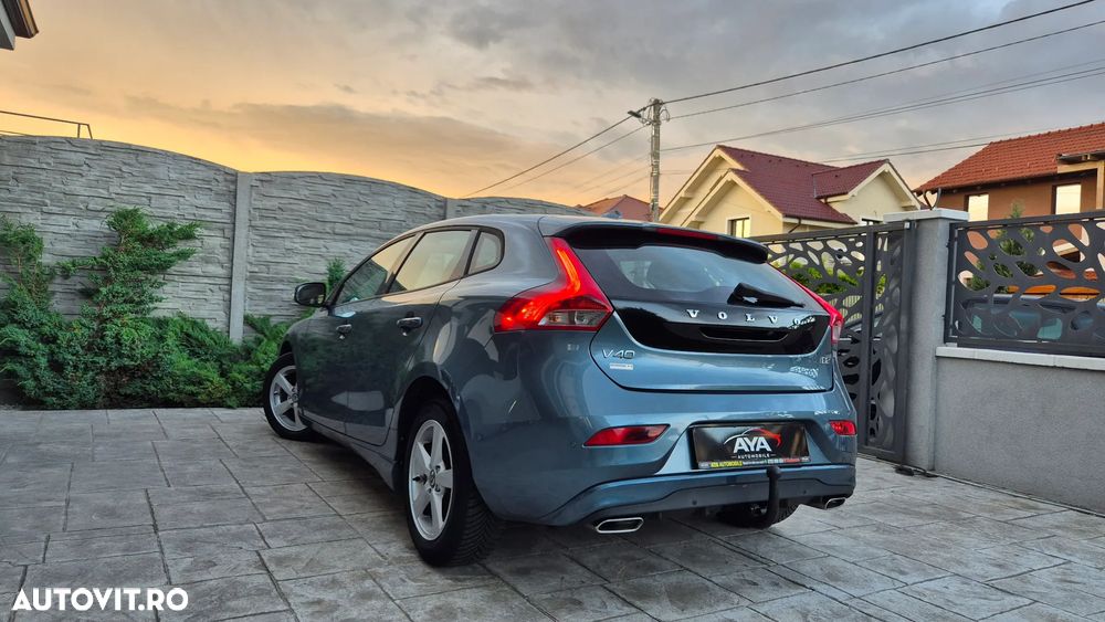 Volvo V40 D2 R Design - 3