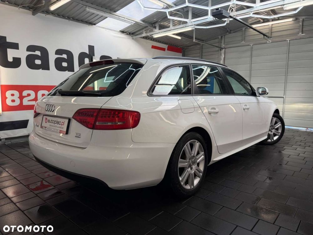 Audi A4 Avant - 14