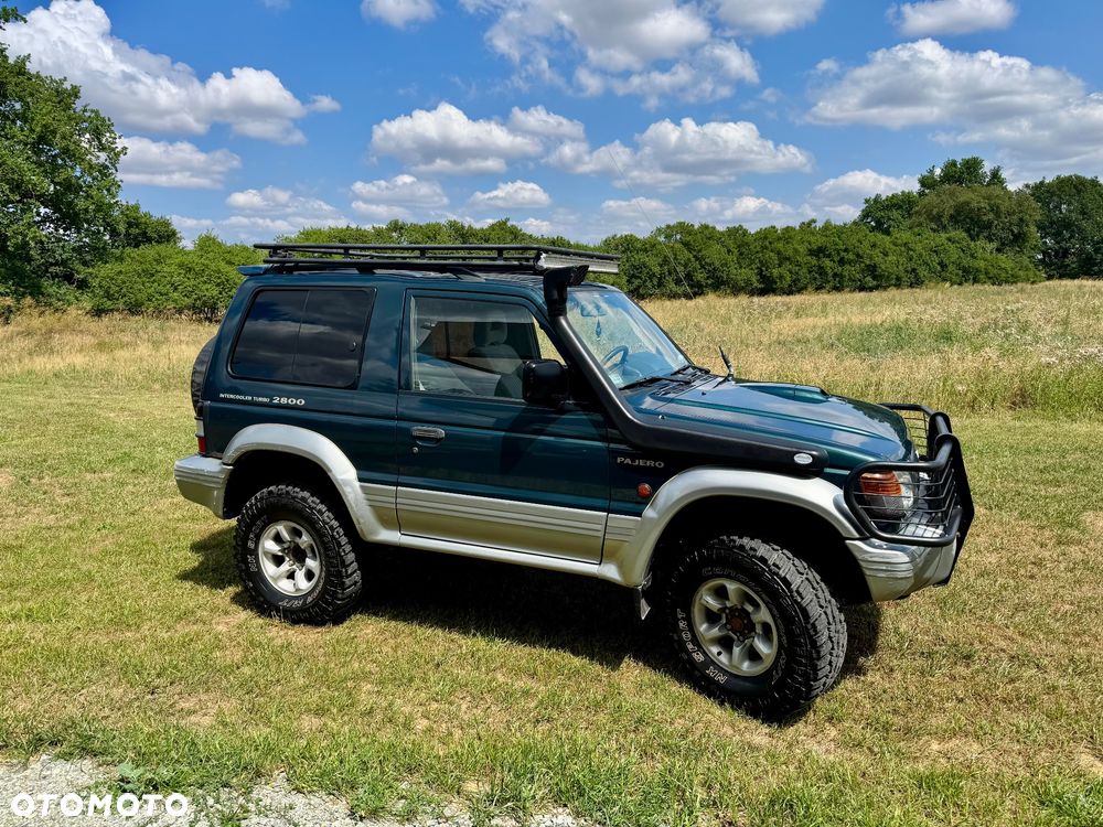 Mitsubishi Pajero - 1