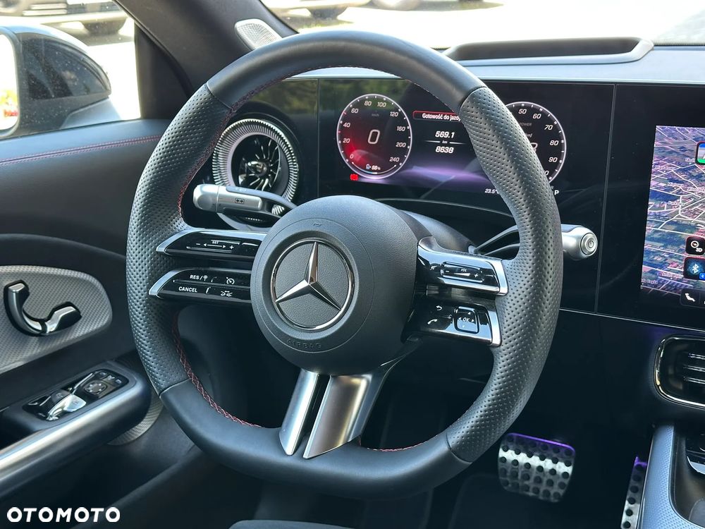 Mercedes-Benz CLA - 23