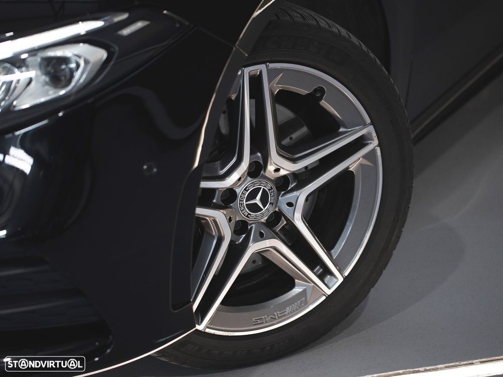 Mercedes-Benz A 250 e 8G-DCT AMG Line - 8