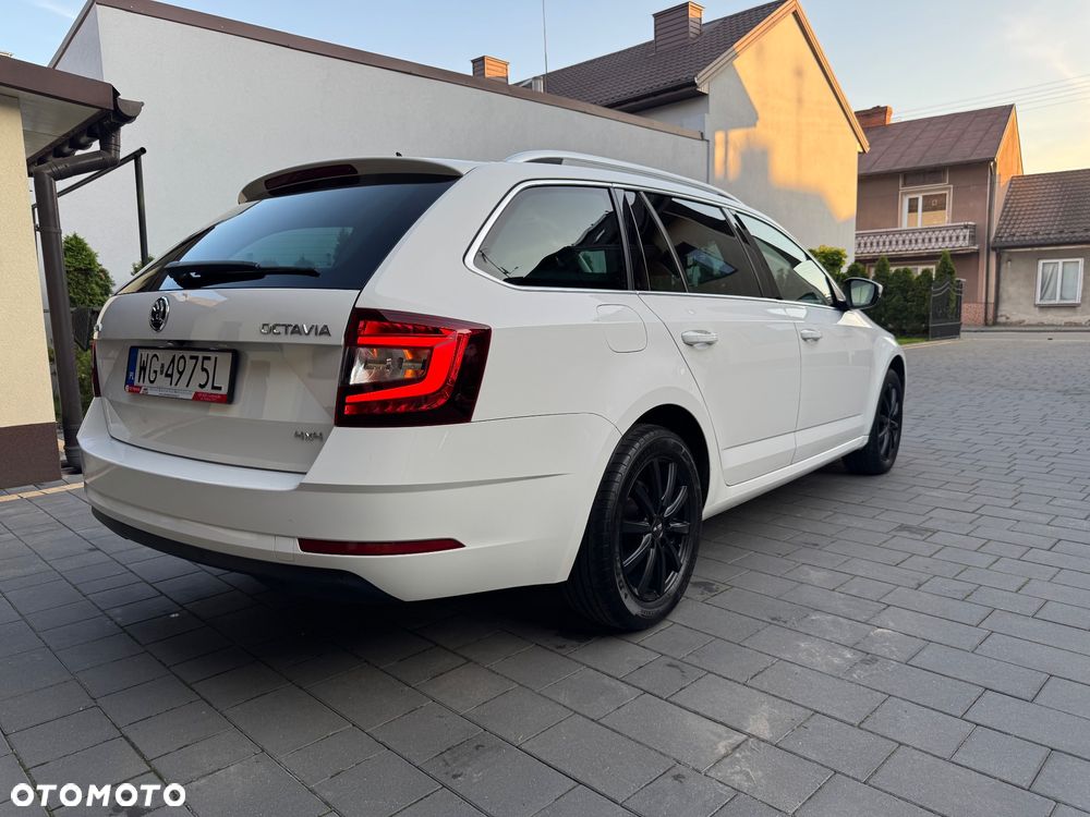 Skoda Octavia 2.0 TDI 4x4 Elegance DSG - 4