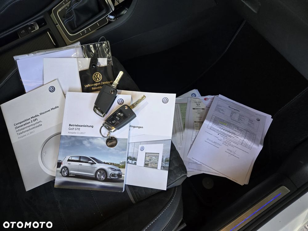 Volkswagen Golf - 32