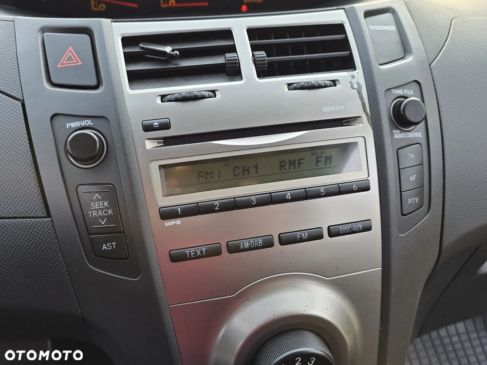 Toyota Yaris 1.33 Luna - 18