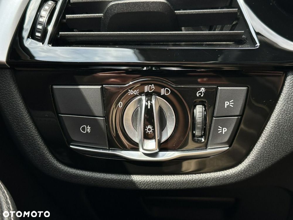 BMW Seria 5 520d xDrive mHEV M Sport sport - 25