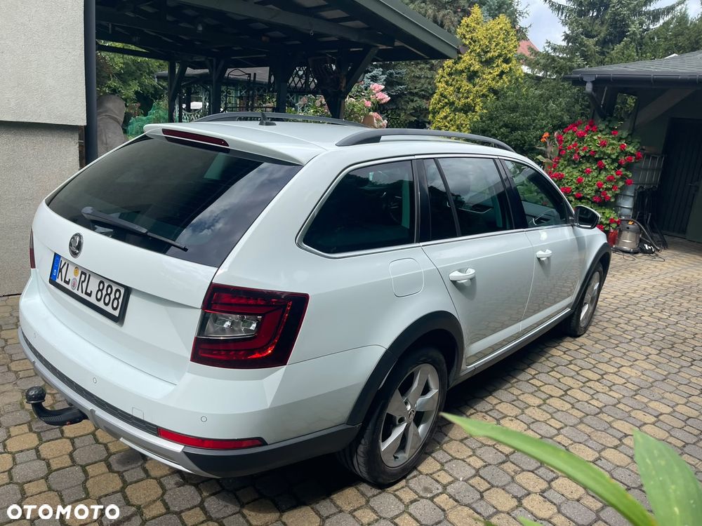 Skoda Octavia 2.0 TDI 4x4 DSG Scout - 11