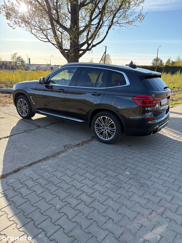 BMW X3 xDrive20d Luxury Line - 6