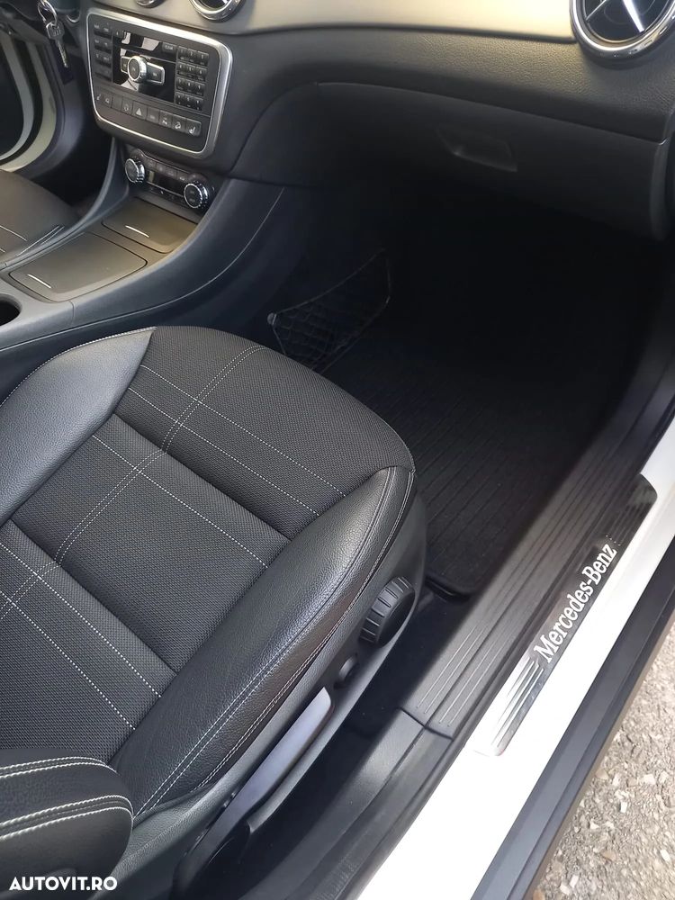 Mercedes-Benz GLA 220 CDI 4MATIC 7G-DCT Urban - 12