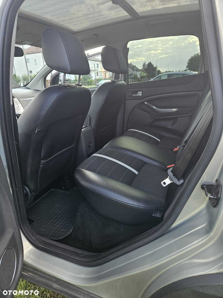Ford Kuga - 5