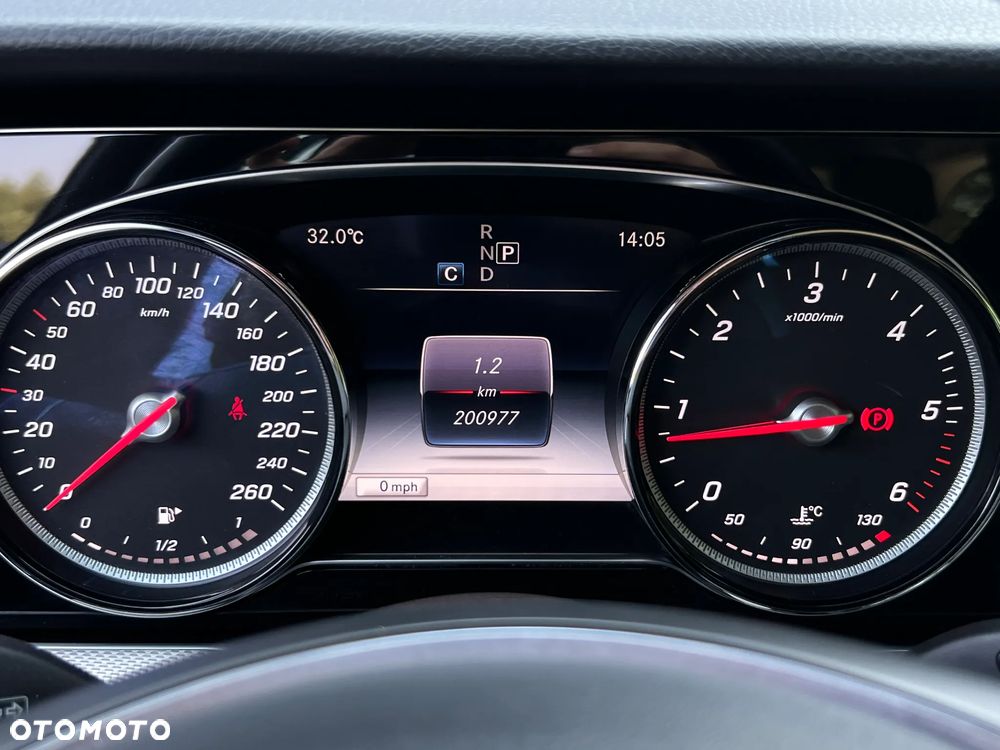 Mercedes-Benz Klasa E 220 d 9G-TRONIC - 23