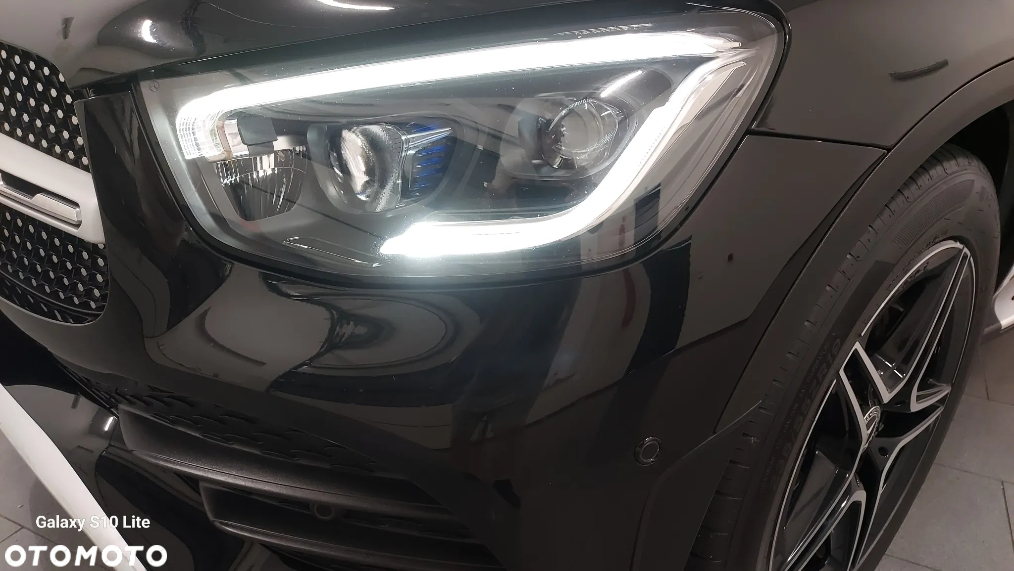 Mercedes-Benz GLC 220 d 4Matic 9G-TRONIC AMG Line Plus - 11