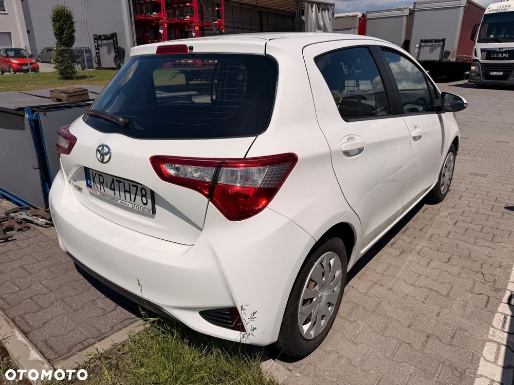Toyota Yaris - 4
