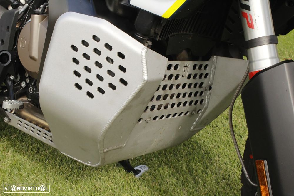 Husqvarna Norden 901 EXPEDITION - 24