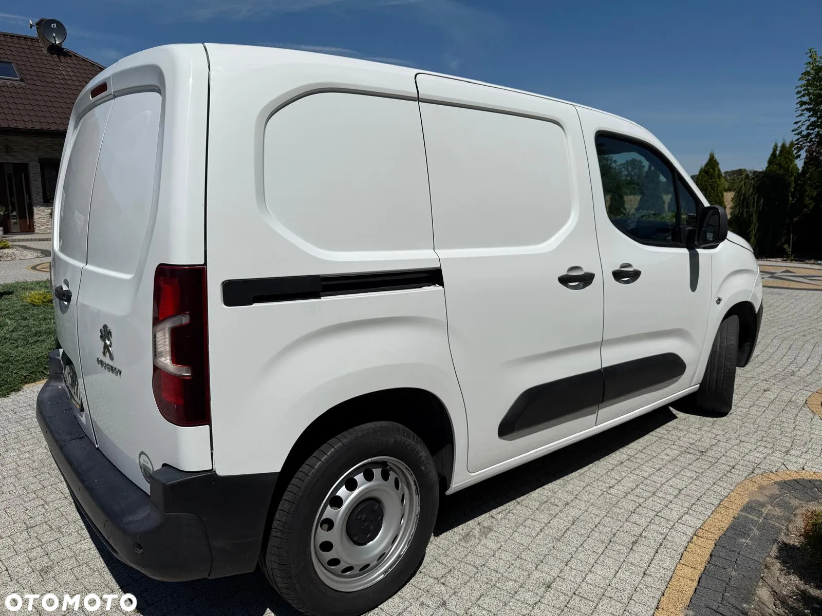 Peugeot Partner 1.6 BlueHDi 100 L2 Komfort - 4