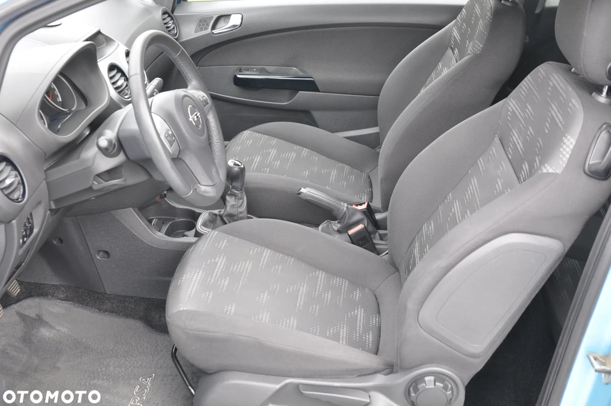 Opel Corsa 1.4 16V Satellite - 37