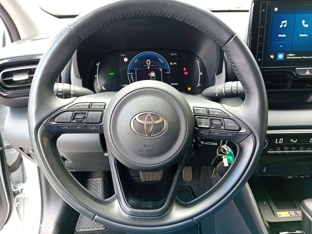 Toyota Yaris Hybrid 1.5 Style - 27
