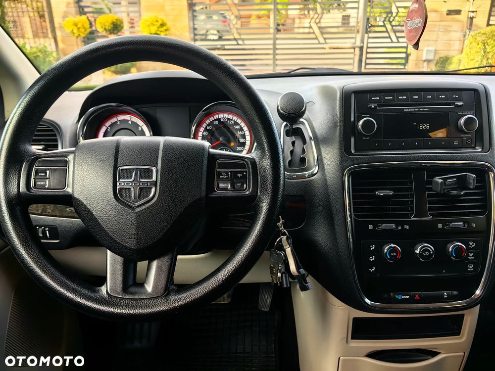 Dodge Grand Caravan 3.6 Express - 21
