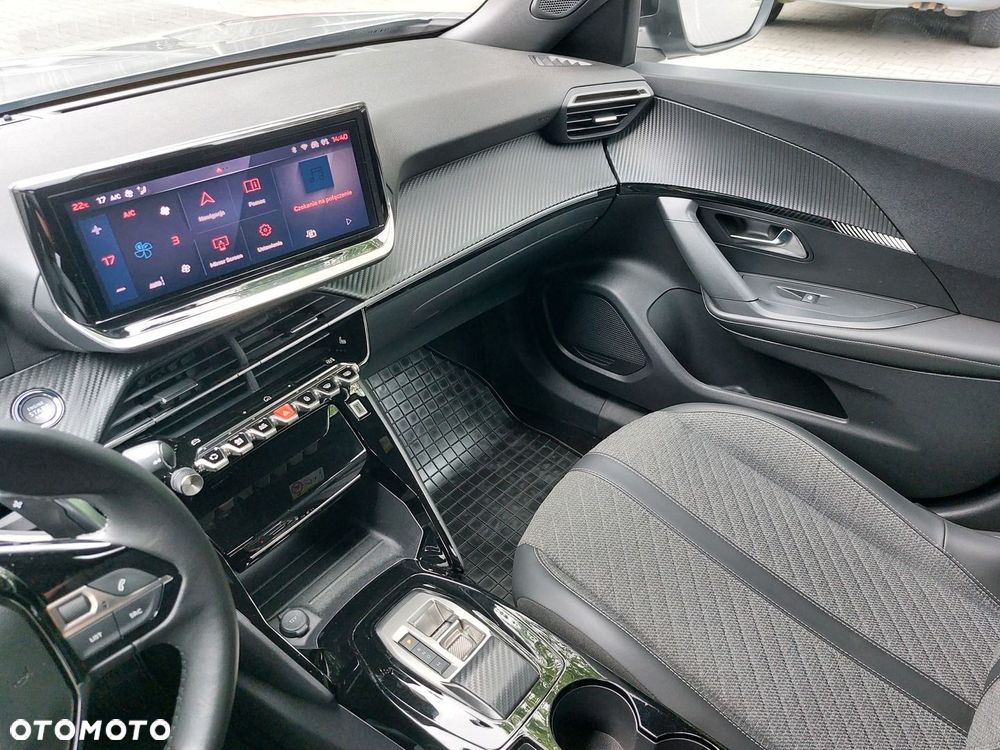 Peugeot 2008 1.2 PureTech Allure S&S EAT8 - 17