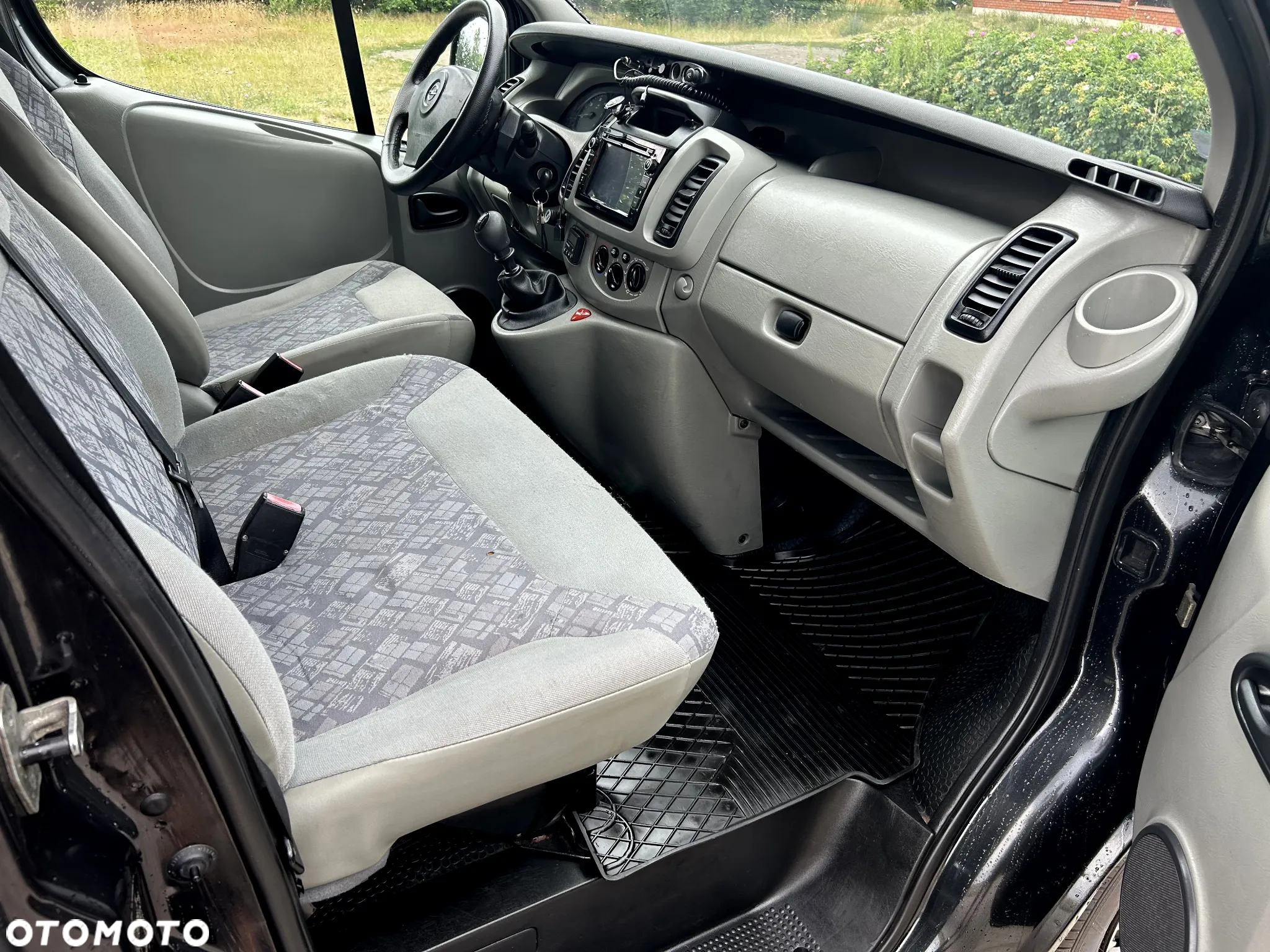 Opel Vivaro L2H1 2.9t - 9