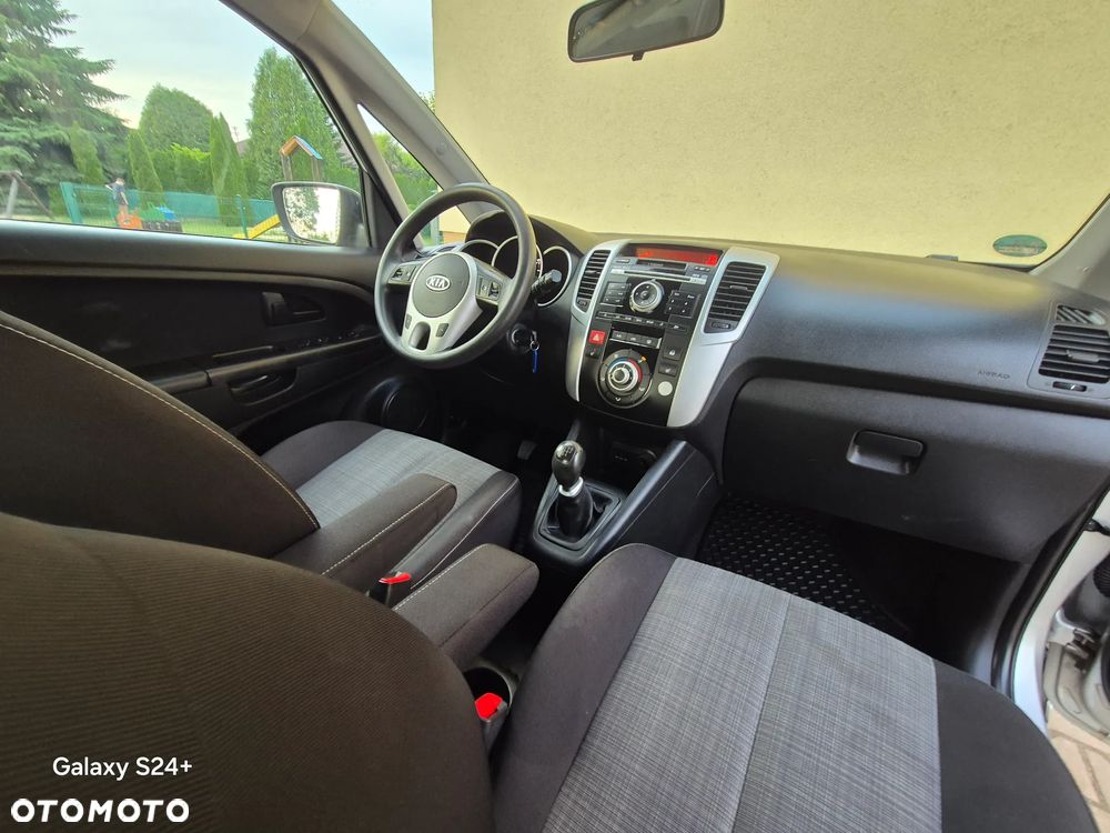 Kia Venga 1.4 L - 11