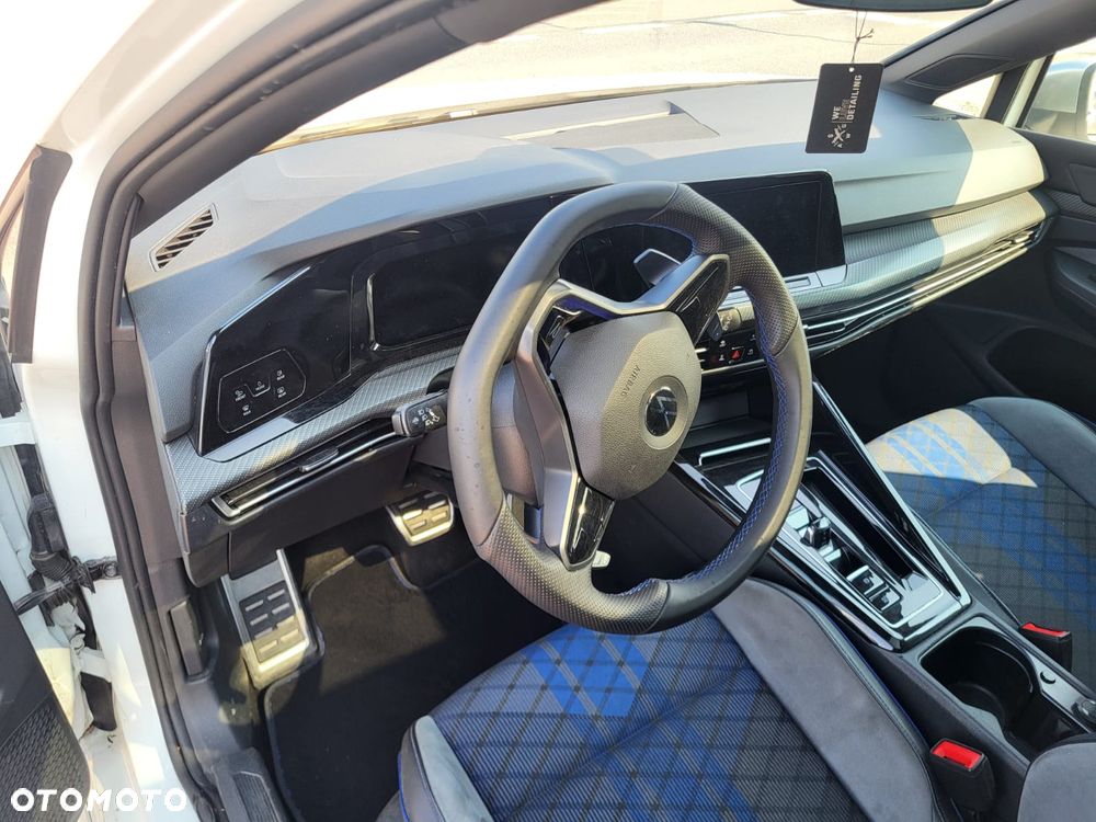 Volkswagen Golf - 39