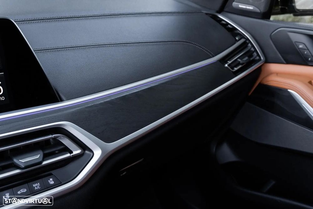 BMW X7 40 d xDrive Pack M - 48