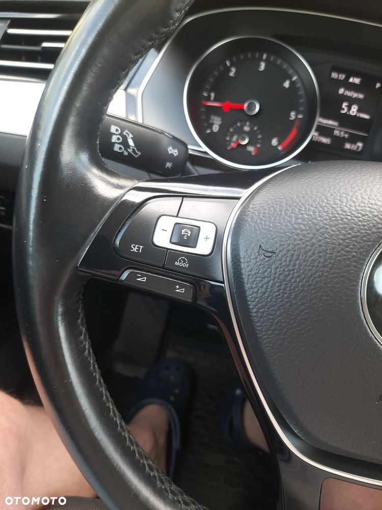 Volkswagen Passat Variant 1.6 TDI (BlueMotion Technology) DSG Comfortline - 16