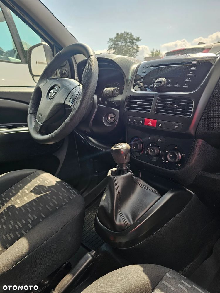 Opel COMBO - 10