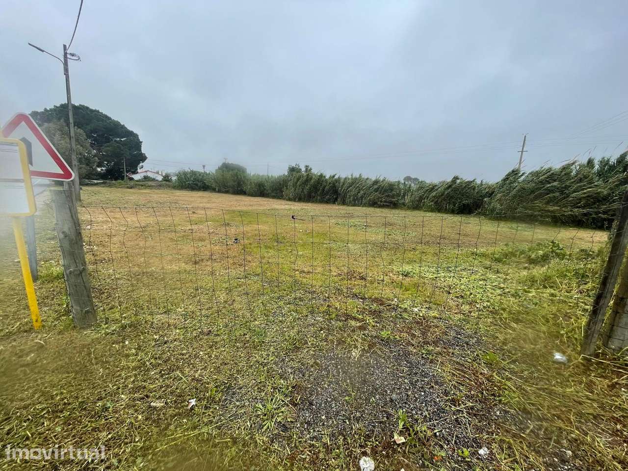 Palmela >Terreno de 2.500m² na Estrada N10 por apenas 195.000€! - Grande imagem: 3/5