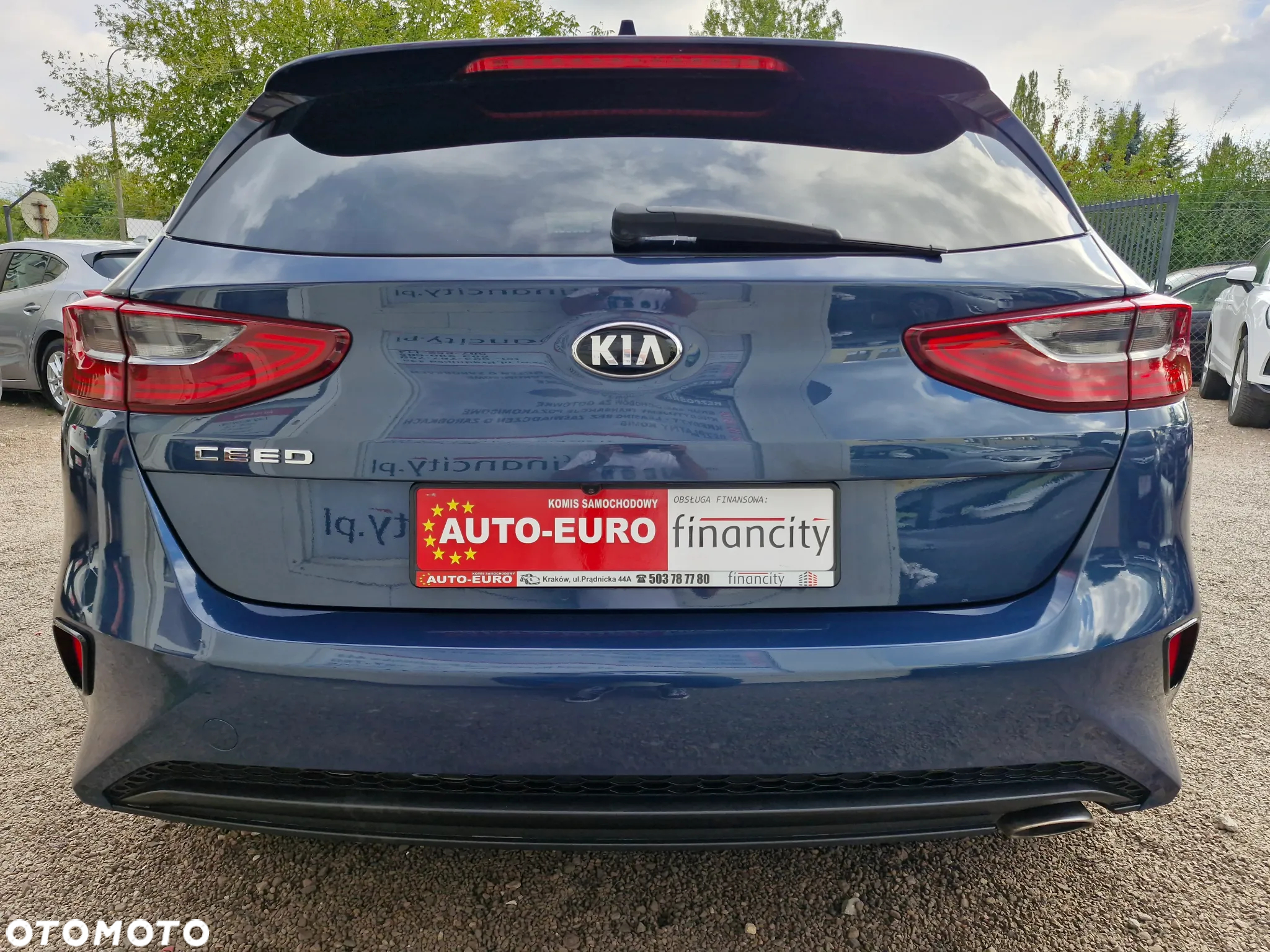 Kia Ceed - 4
