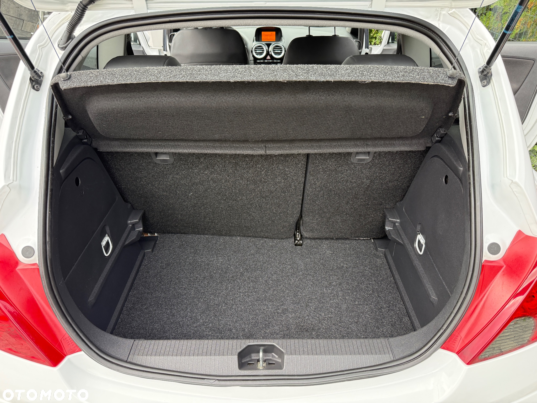 Opel Corsa 1.4 Cosmo - 19