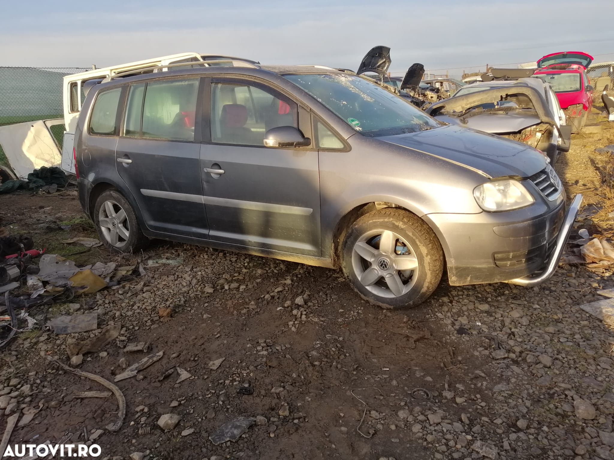 Dezmembre VW Touran 2.0 TDI - 5