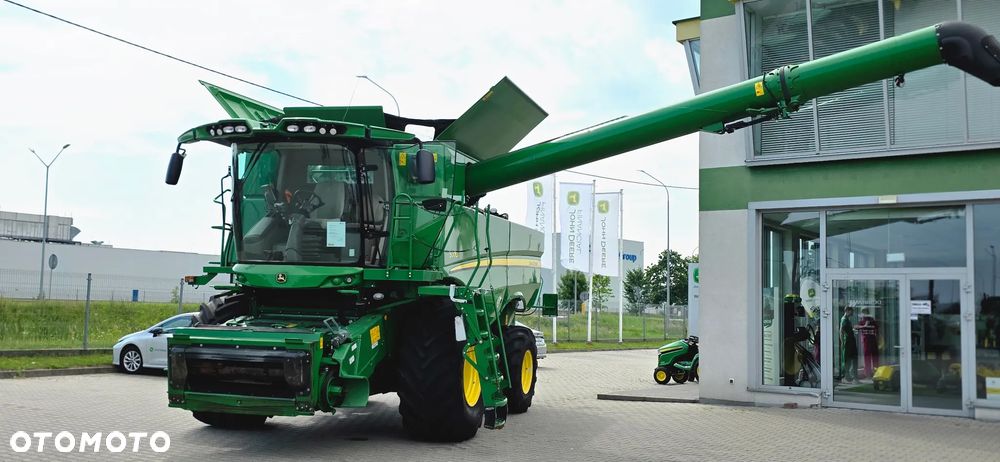 John Deere S770 - 3