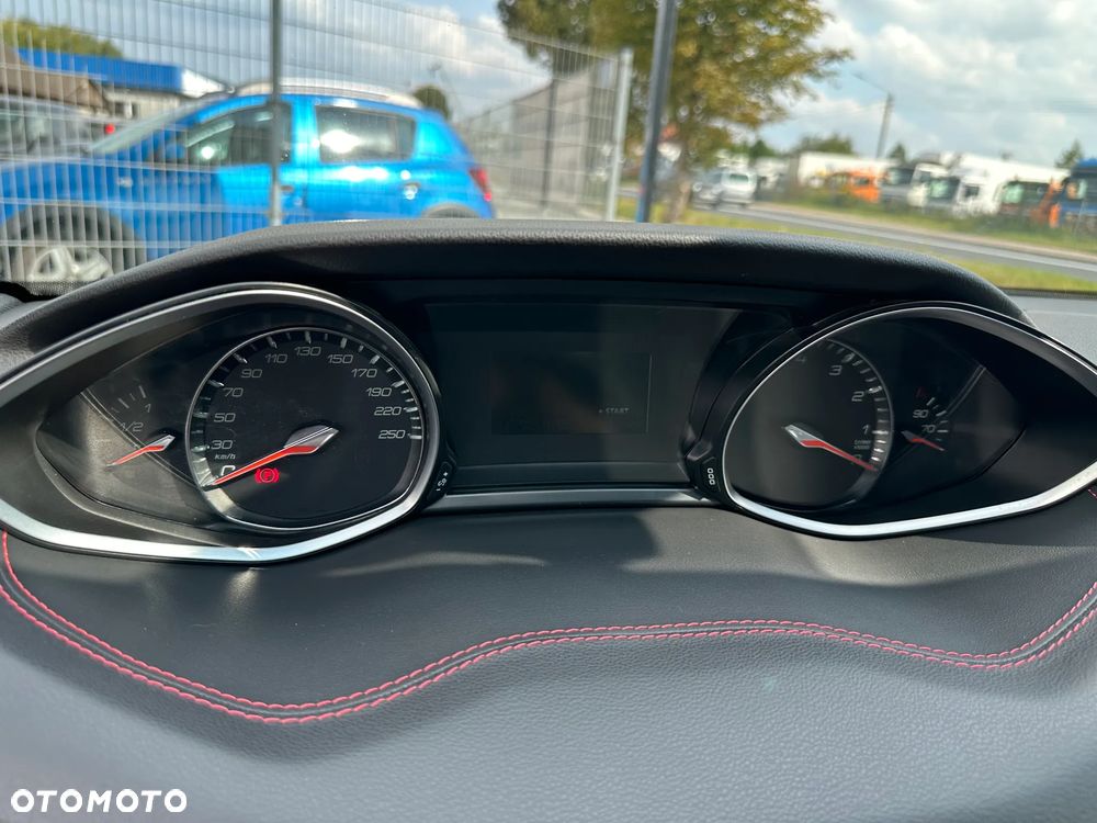 Peugeot 308 1.2 PureTech GPF GT Pack S&S - 22