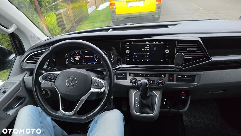 Volkswagen Caravelle 2.0 TDI L2 Comfortline DSG - 8