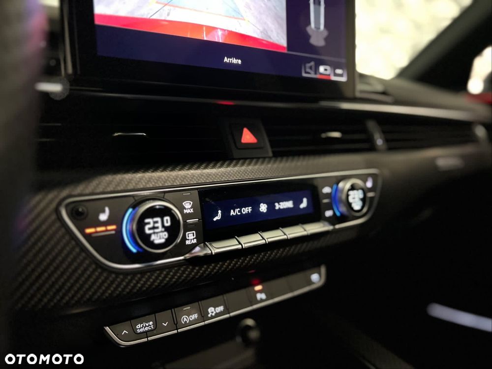 Audi RS4 Avant - 6