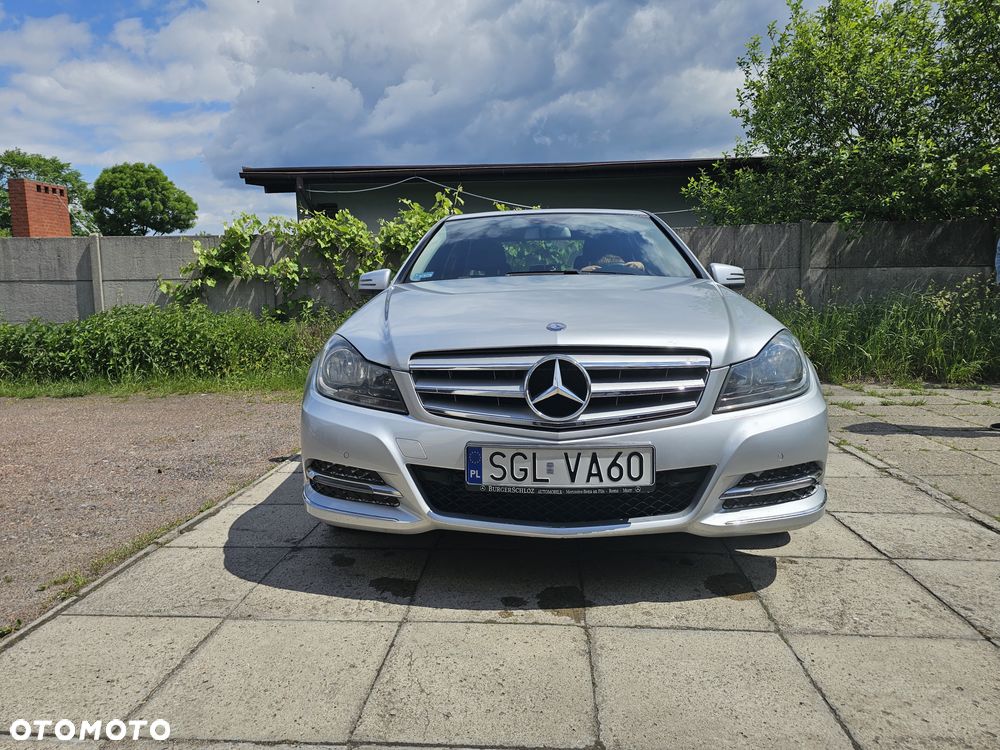 Mercedes-Benz Klasa C 180 CGI BlueEff Avantgarde - 1