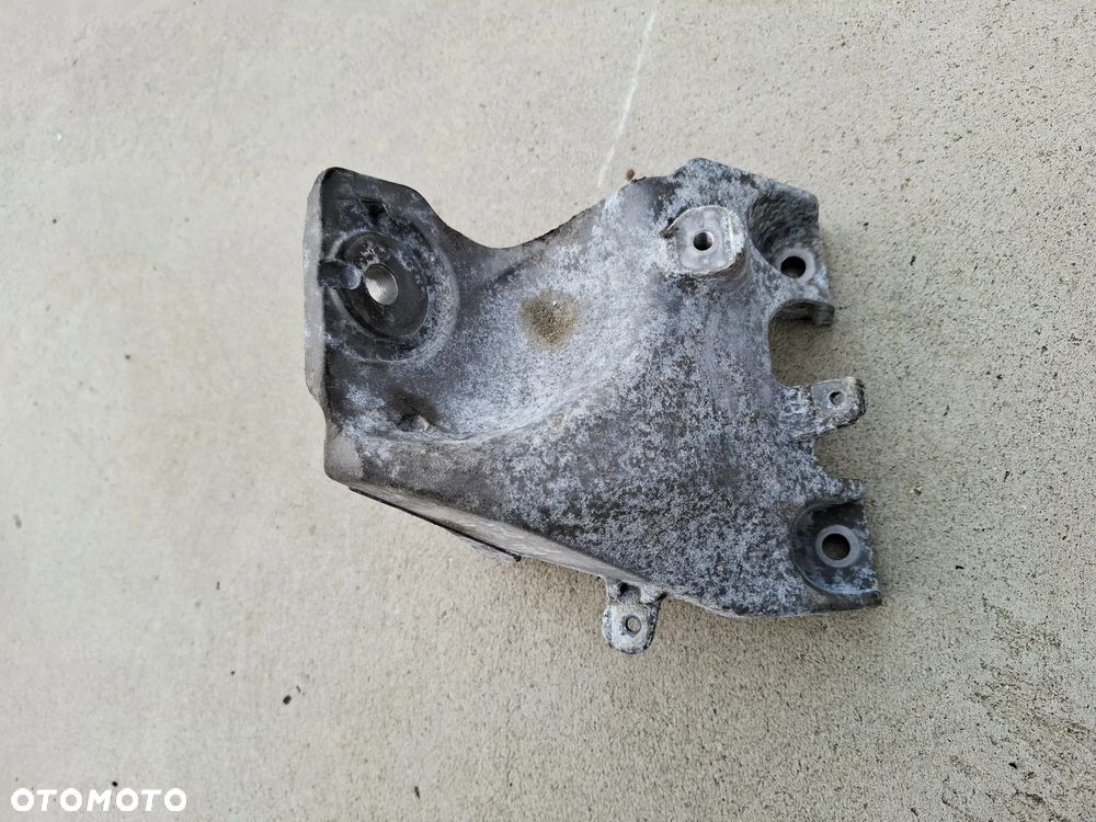 Łapa Podpora Silnika Prawa VW Phaeton 4.2 B V8 3D0199308AJ - 1